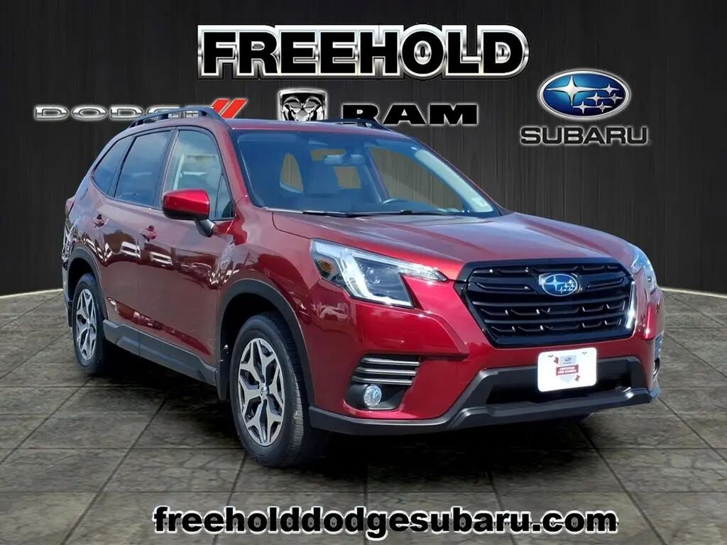 2023 Subaru Forester Premium — photo 1 of 13