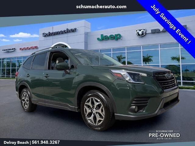 2023 Subaru Forester Premium — photo 1 of 13