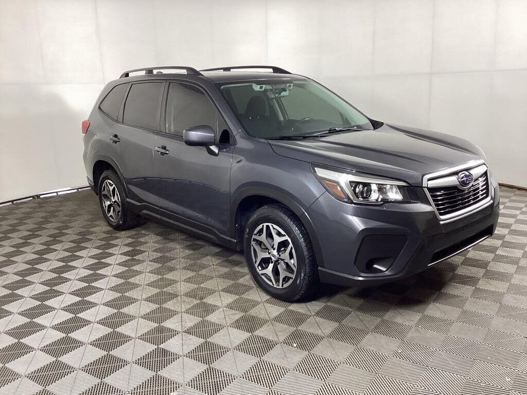 2020 Subaru Forester Premium — photo 1 of 2