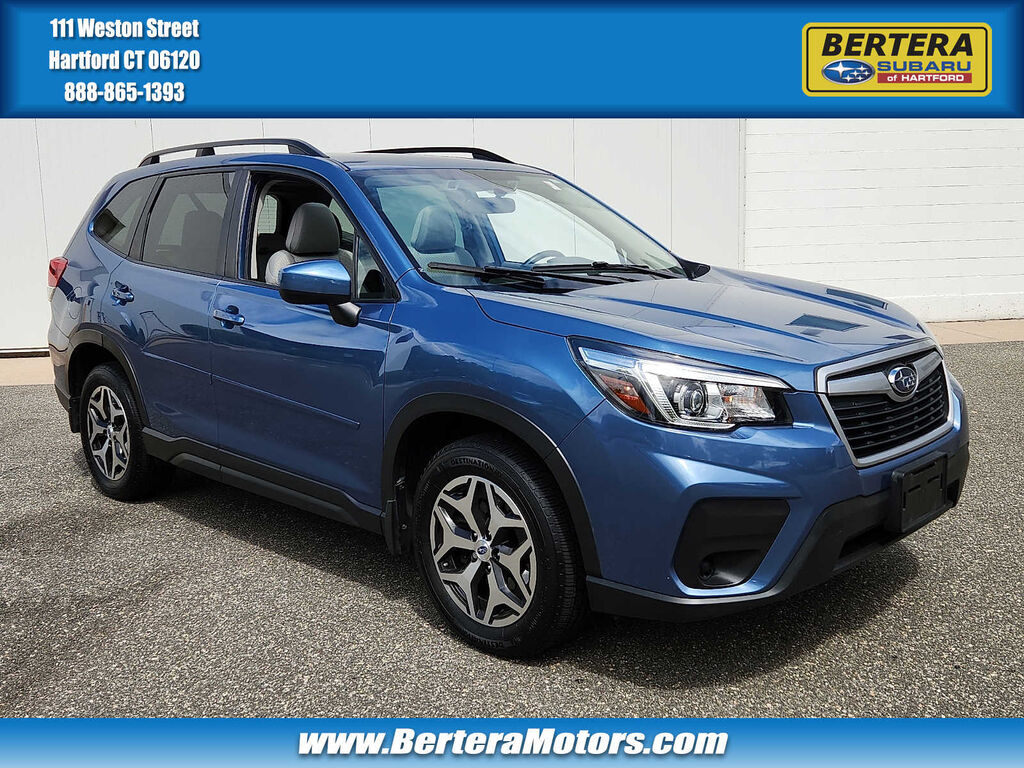 2020 Subaru Forester Premium — photo 1 of 13