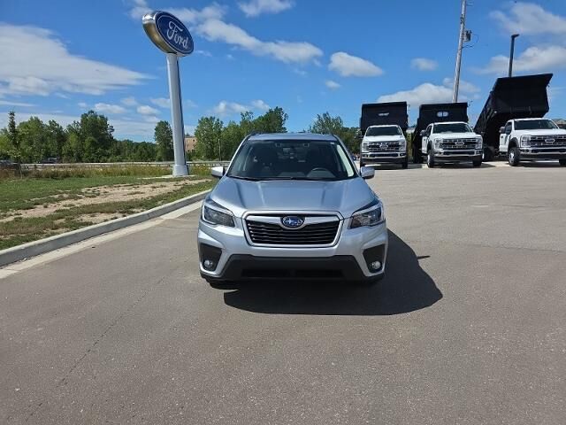2021 Subaru Forester Premium — photo 1 of 12
