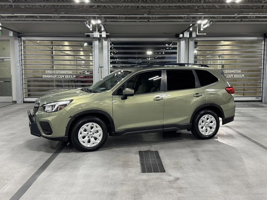 2020 Subaru Forester Premium — photo 1 of 13