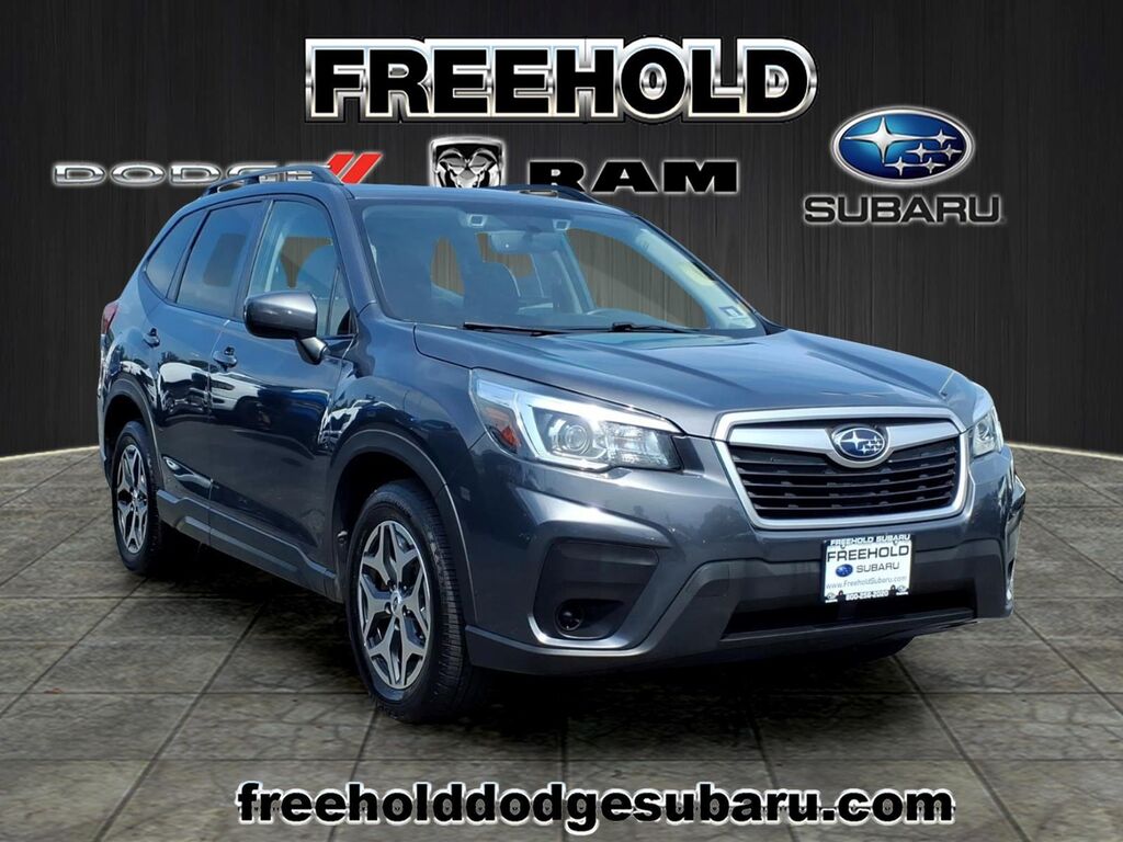 2020 Subaru Forester Premium — photo 1 of 26