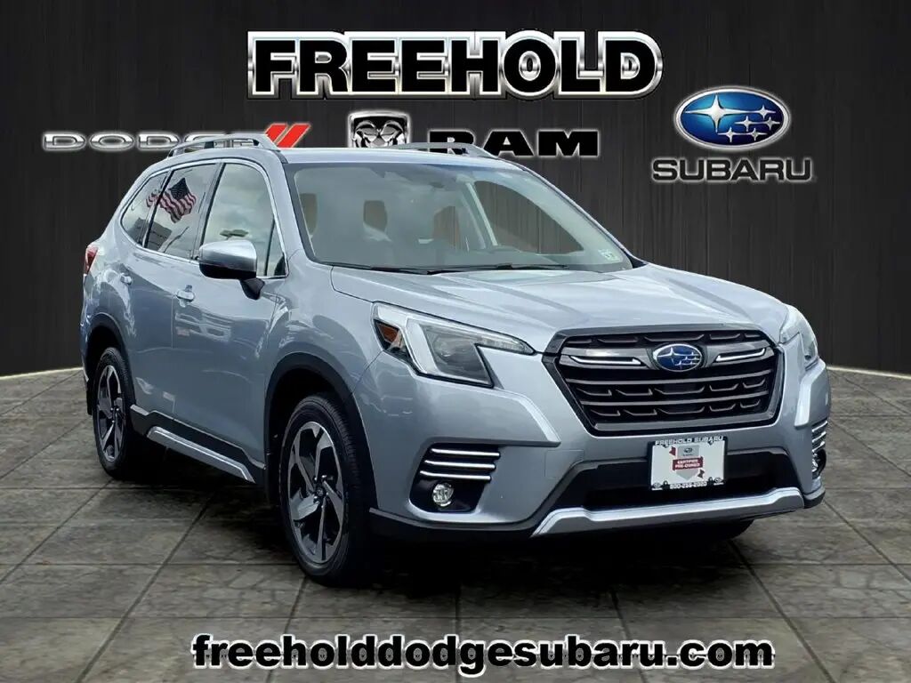 2023 Subaru Forester Touring — photo 1 of 13