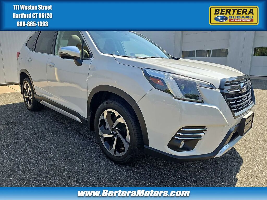 2023 Subaru Forester Touring — photo 1 of 37