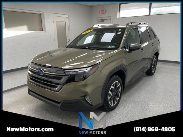 2025 Subaru Forester Premium — photo 1 of 13
