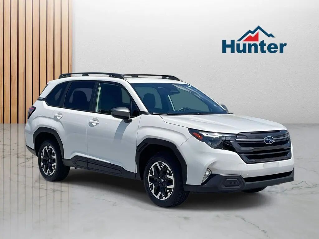 2025 Subaru Forester Premium — photo 1 of 13