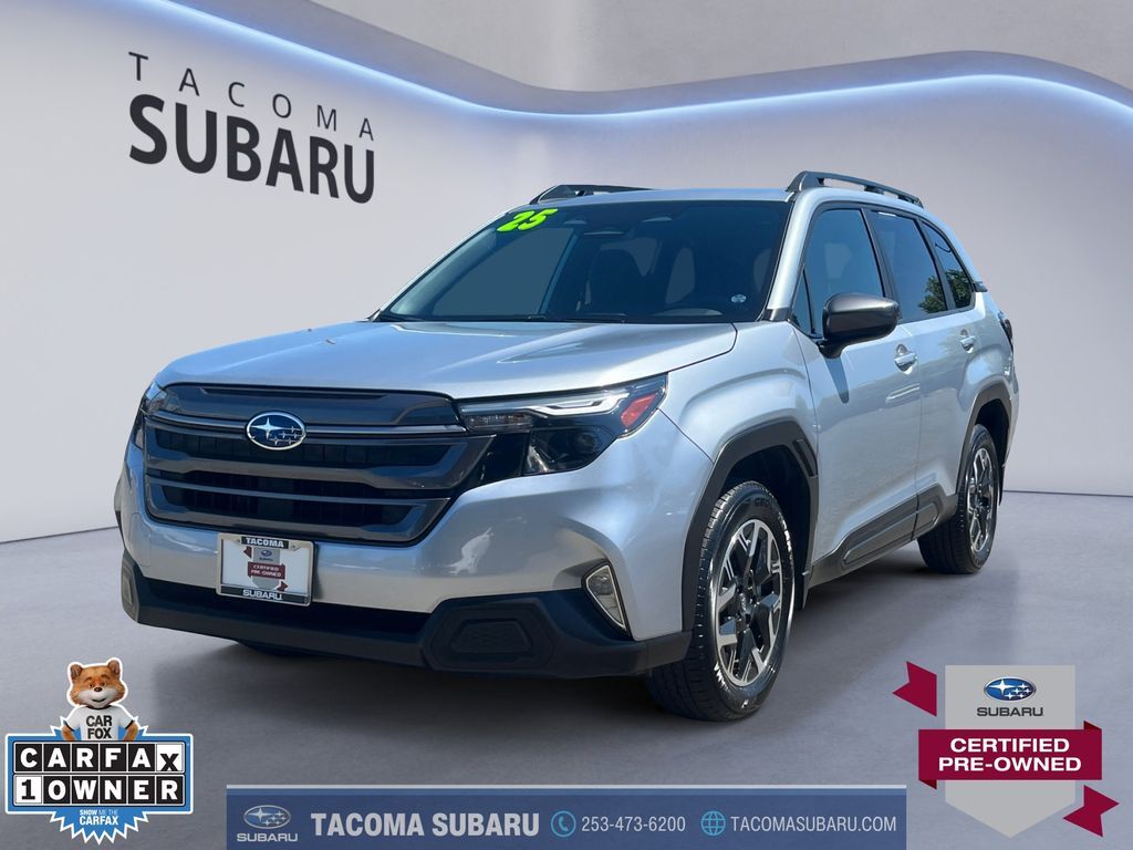 2025 Subaru Forester Premium — photo 1 of 13