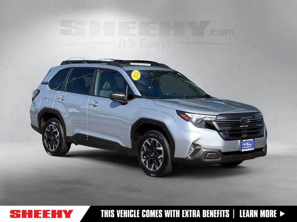 2025 Subaru Forester Premium — photo 1 of 13