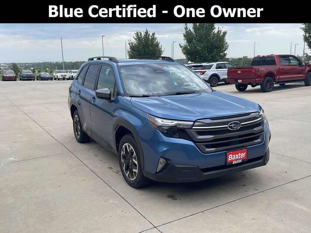 2025 Subaru Forester Premium — photo 1 of 1