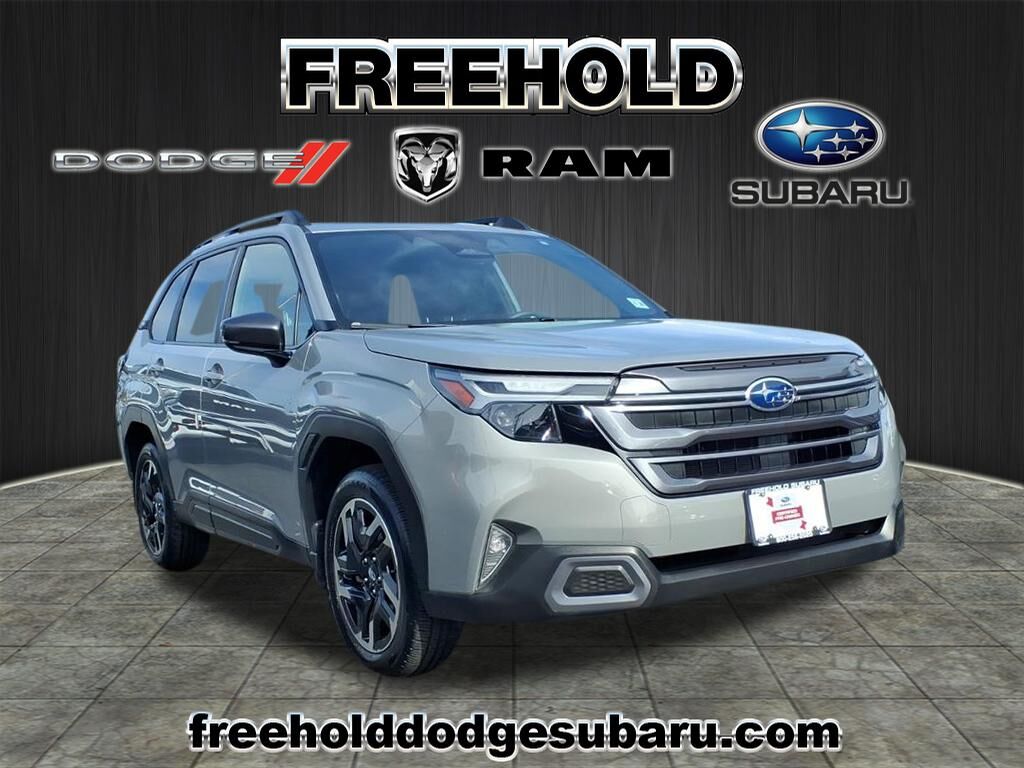 2025 Subaru Forester — photo 1 of 13