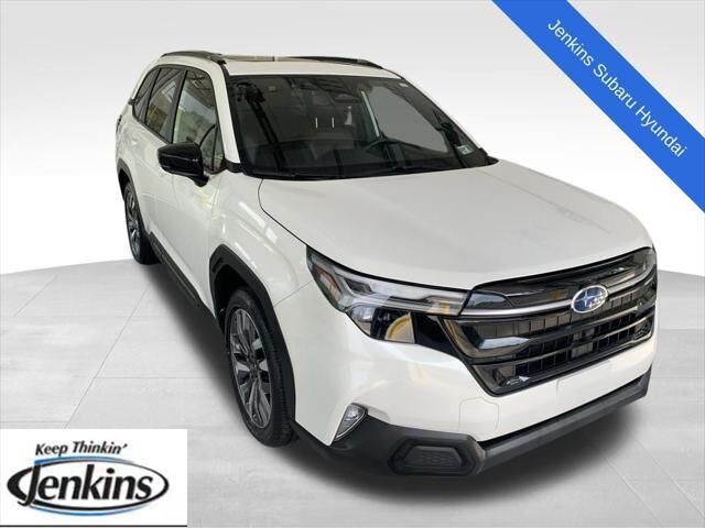2025 Subaru Forester Touring — photo 1 of 33
