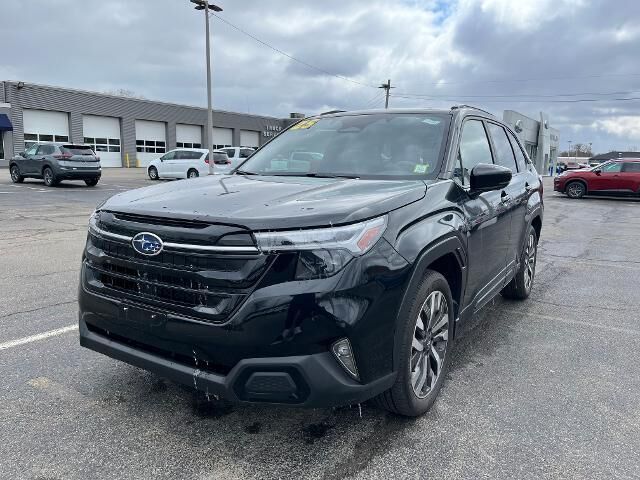 2025 Subaru Forester Touring — photo 1 of 13