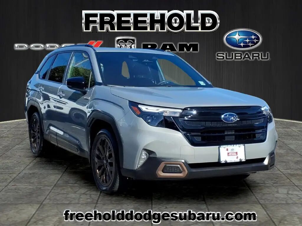 2025 Subaru Forester Sport Hybrid — photo 1 of 13