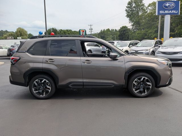 2025 Subaru Forester Limited — photo 1 of 13