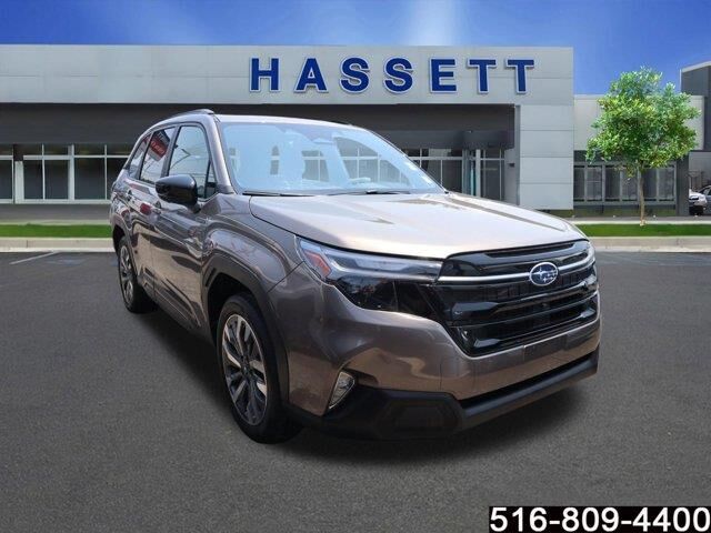 2025 Subaru Forester Touring Hybrid — photo 1 of 13