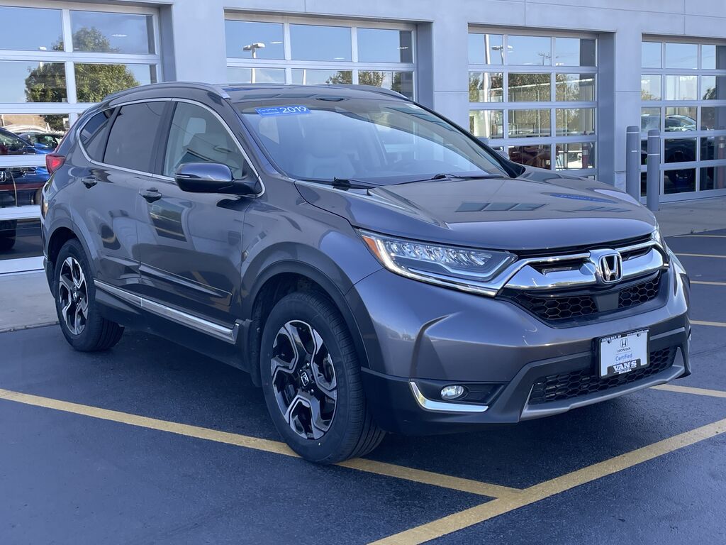 2019 Honda CR-V AWD Touring — photo 1 of 7