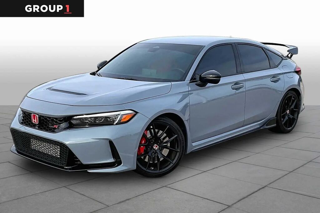 2025 Honda Civic Type R — photo 1 of 12
