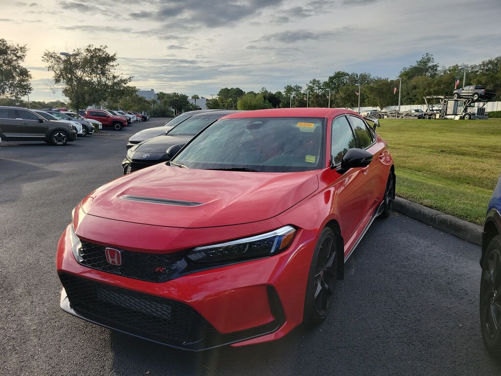 2025 Honda Civic Type R — photo 1 of 7