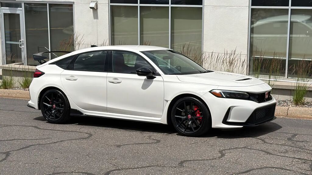 2025 Honda Civic Type R — photo 1 of 13