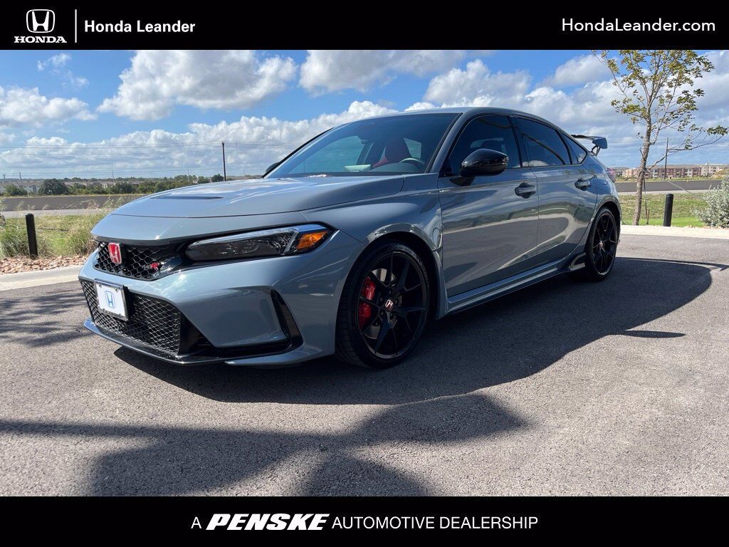 2025 Honda Civic Type R — photo 1 of 7