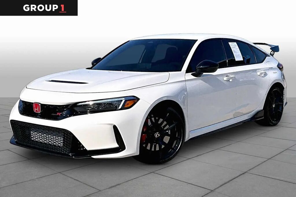2025 Honda Civic Type R — photo 1 of 13