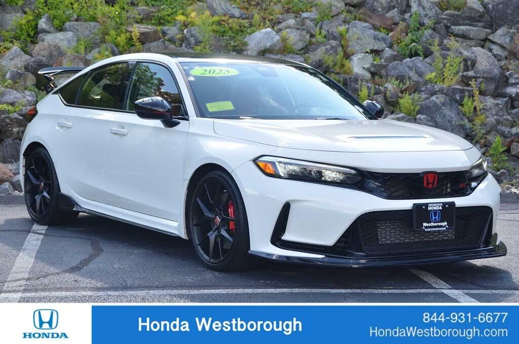 2025 Honda Civic Type R — photo 1 of 1