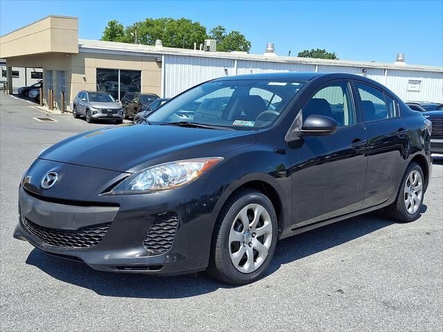 2013 Mazda Mazda3 i SV — photo 1 of 8