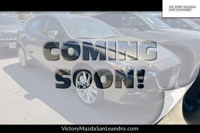 2017 Mazda Mazda3 5-Door Touring 2.5 — photo 1 of 7