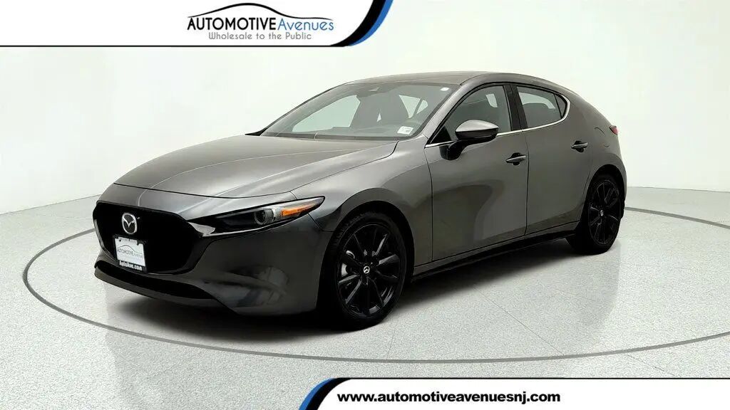 2023 Mazda Mazda3 Hatchback 2.5 S Premium — photo 1 of 2