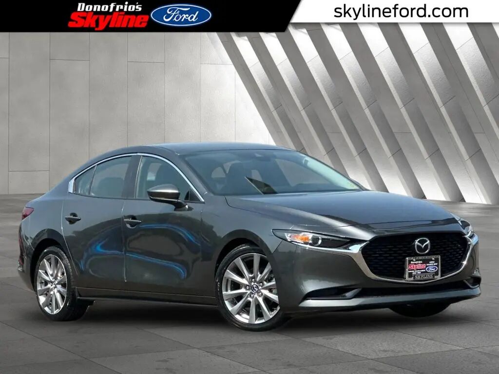 2019 Mazda Mazda3 Sedan Preferred — photo 1 of 39