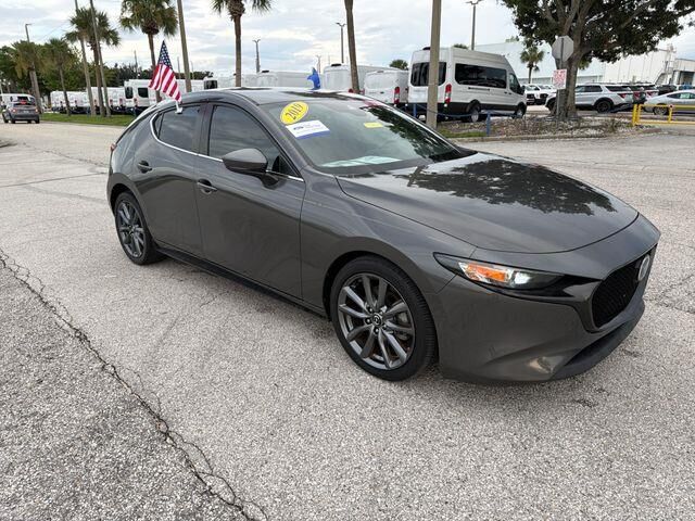2019 Mazda Mazda3 Hatchback Preferred — photo 1 of 13