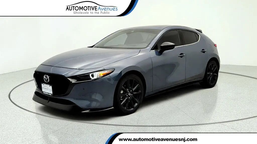 2023 Mazda Mazda3 Hatchback 2.5 Turbo Premium Plus — photo 1 of 26