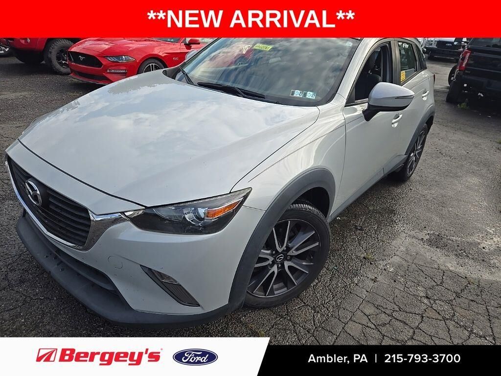 2018 Mazda CX-3 Touring — photo 1 of 2