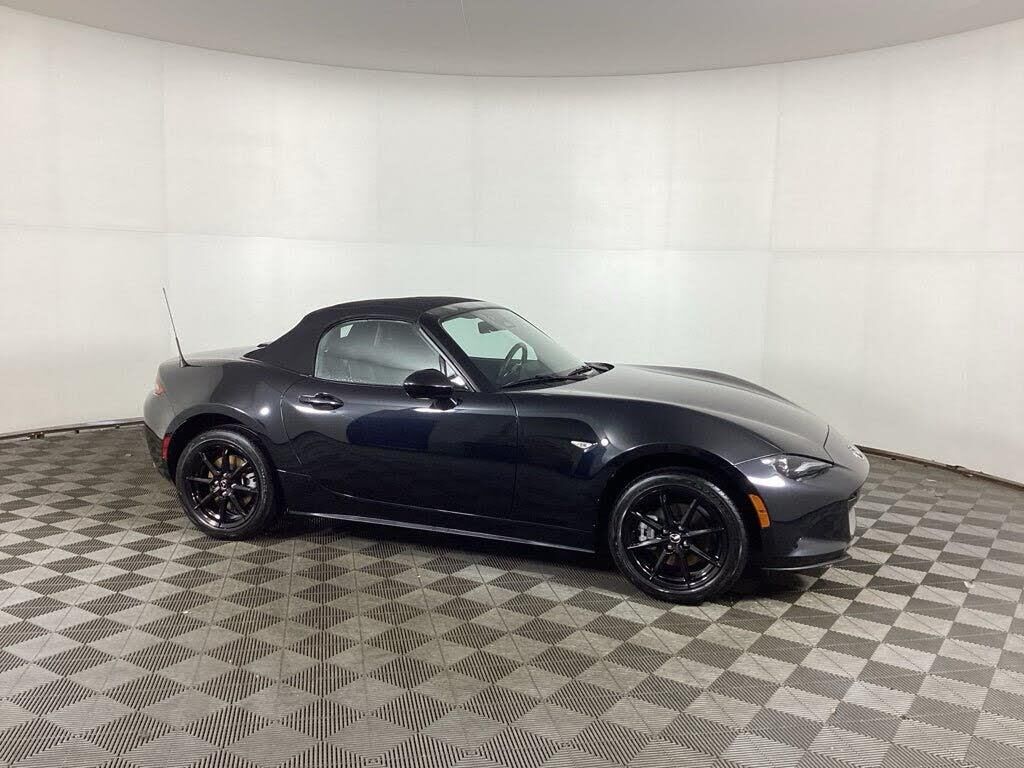 2024 Mazda MX-5 Miata Sport — photo 1 of 15