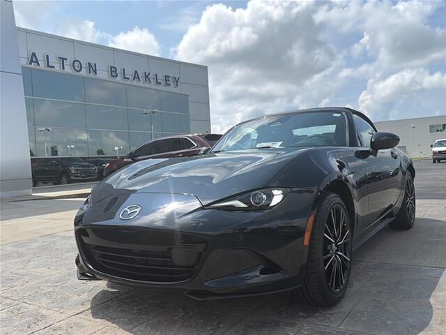 2025 Mazda MX-5 Miata Grand Touring — photo 1 of 12