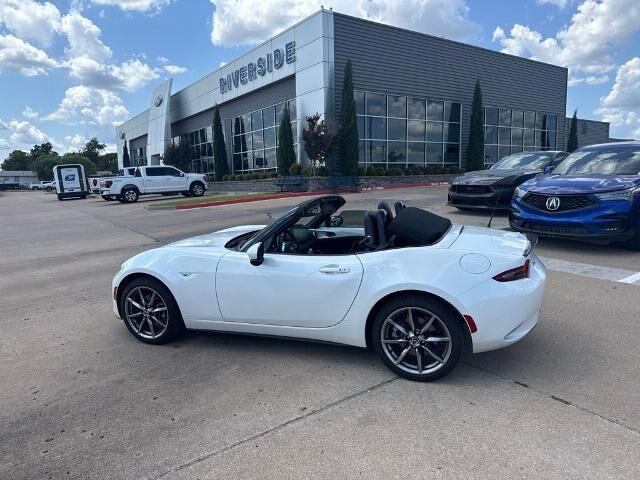 2023 Mazda MX-5 Miata Grand Touring — photo 1 of 35