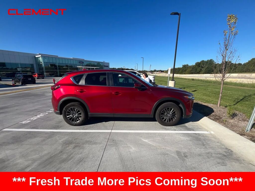 2019 Mazda CX-5 Touring — photo 1 of 8