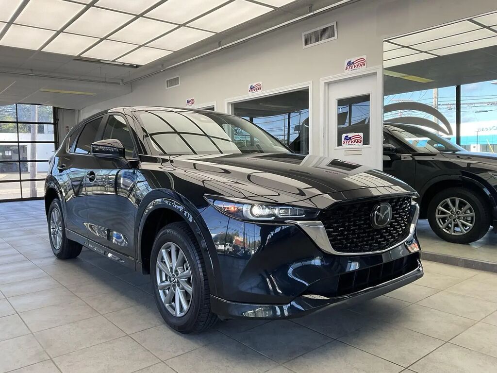 2025 Mazda CX-5 2.5 S Preferred — photo 1 of 13