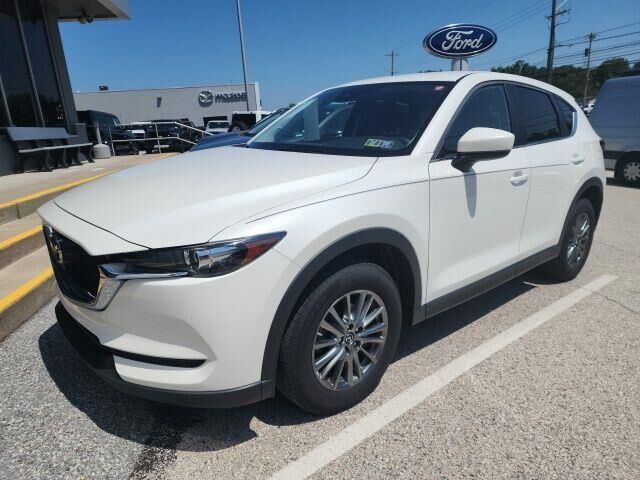 2017 Mazda CX-5 Touring — photo 1 of 1
