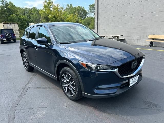 2018 Mazda CX-5 Touring — photo 1 of 10