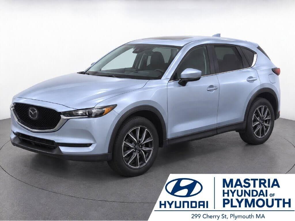 2018 Mazda CX-5 Touring — photo 1 of 1
