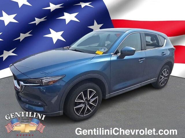 2017 Mazda CX-5 Grand Touring — photo 1 of 2