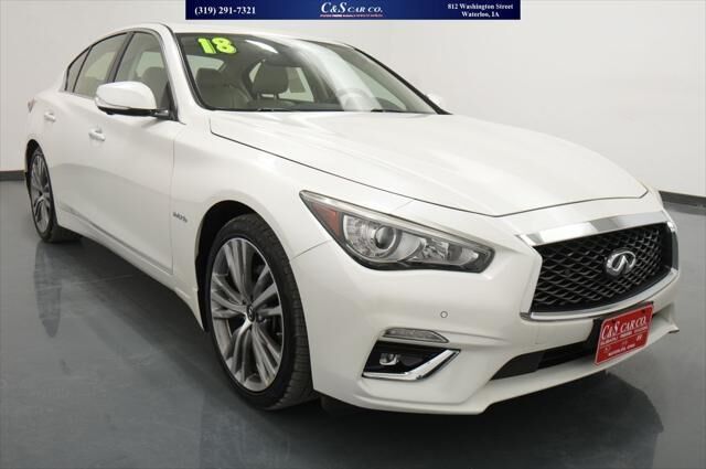 2018 INFINITI Q50 Hybrid Luxe — photo 1 of 13