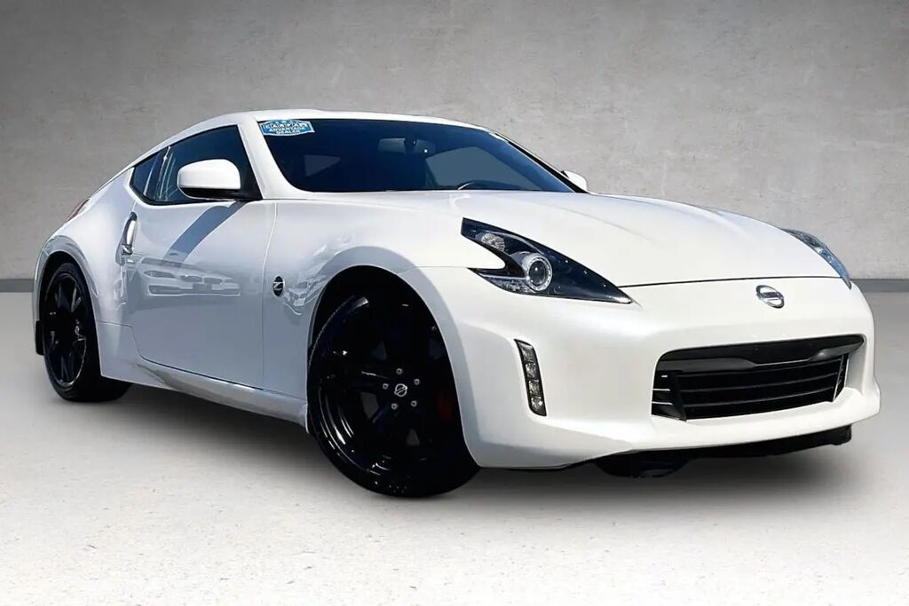 2020 Nissan 370Z Sport — photo 1 of 26