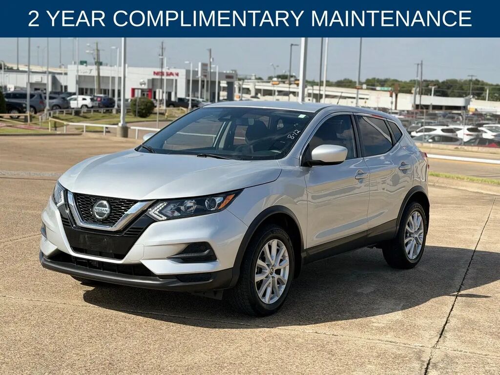 2022 Nissan Rogue Sport S — photo 1 of 13