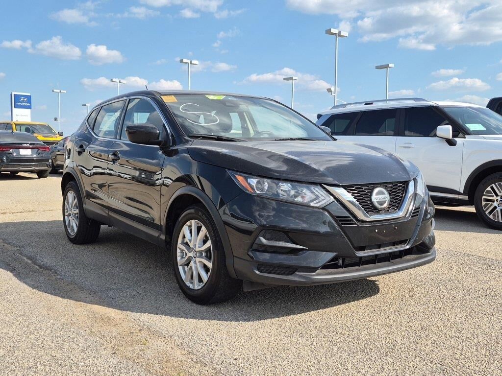 2021 Nissan Rogue Sport S — photo 1 of 13