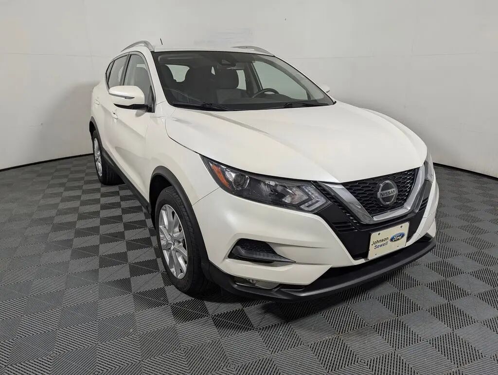 2021 Nissan Rogue Sport SV — photo 1 of 13