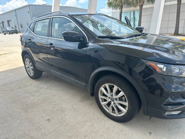 2021 Nissan Rogue Sport SV — photo 1 of 5