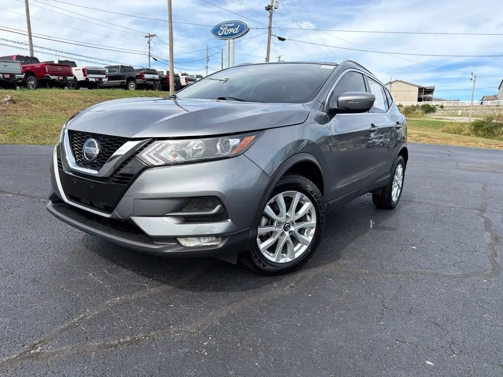 2022 Nissan Rogue Sport SV — photo 1 of 13